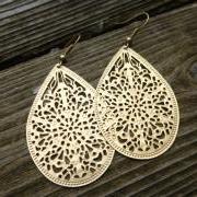 Gold filigree earrings. Dangle earrings. Gold jewelry. Gold Hoop earrings. Gold metal earrings. Boho. Bohemian earrings.